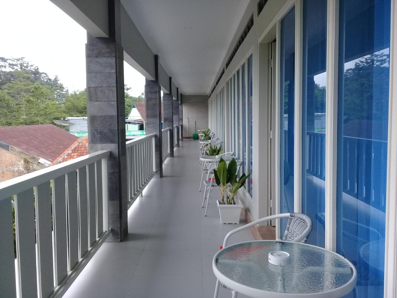 Wisma Lovebird Kalianget Eksteriør bilde